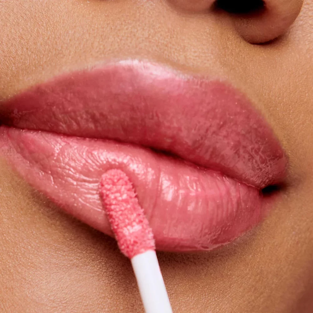 Lippen mit HydroPure Hyaluronic Lip Gloss - Blossom- von Jane Iredale Mineral Make Up - bei Claresco Cosmetic online kaufen!