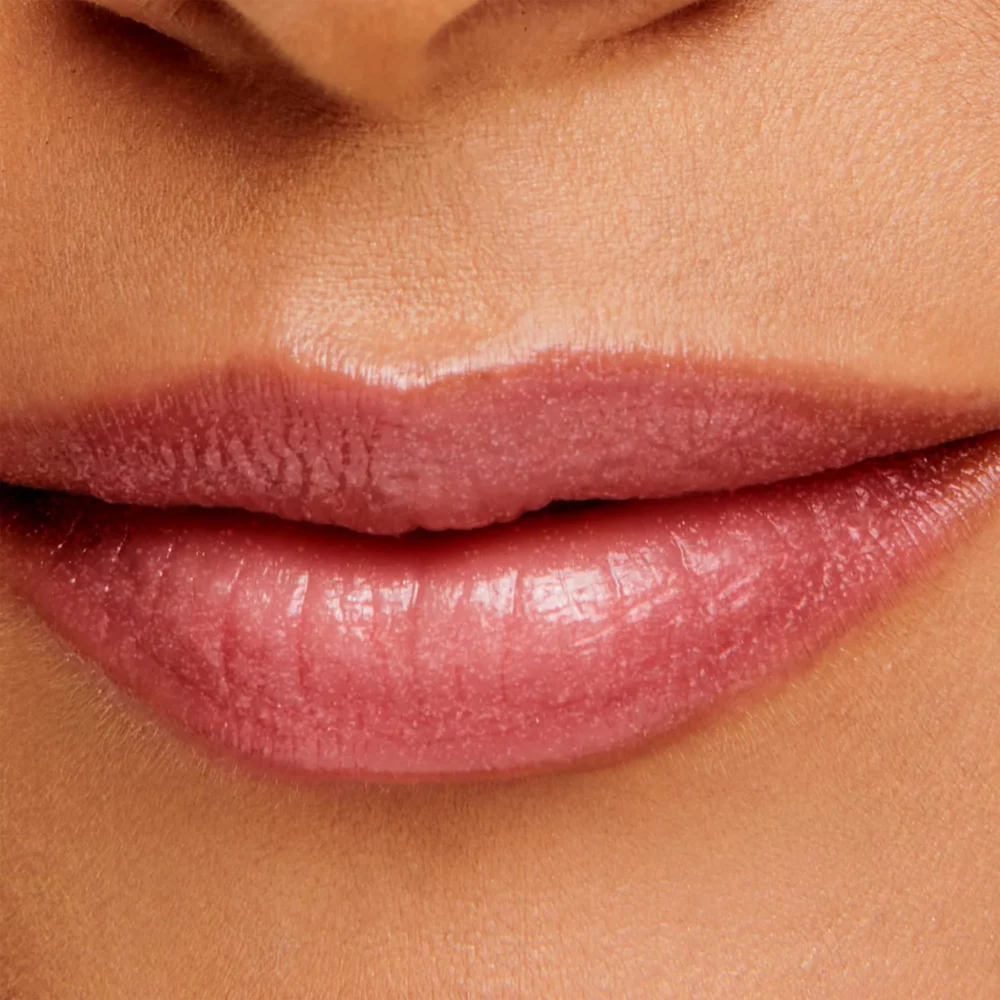 Lippen mit HydroPure Hyaluronic Lip Gloss - Candied Rose - von Jane Iredale Mineral Make Up - bei Claresco Cosmetic online kaufen!