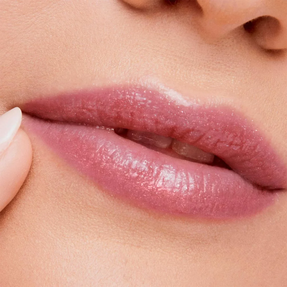 Lippen mit HydroPure Hyaluronic Lip Gloss - Kir Royal - von Jane Iredale Mineral Make Up - bei Claresco Cosmetic online kaufen!