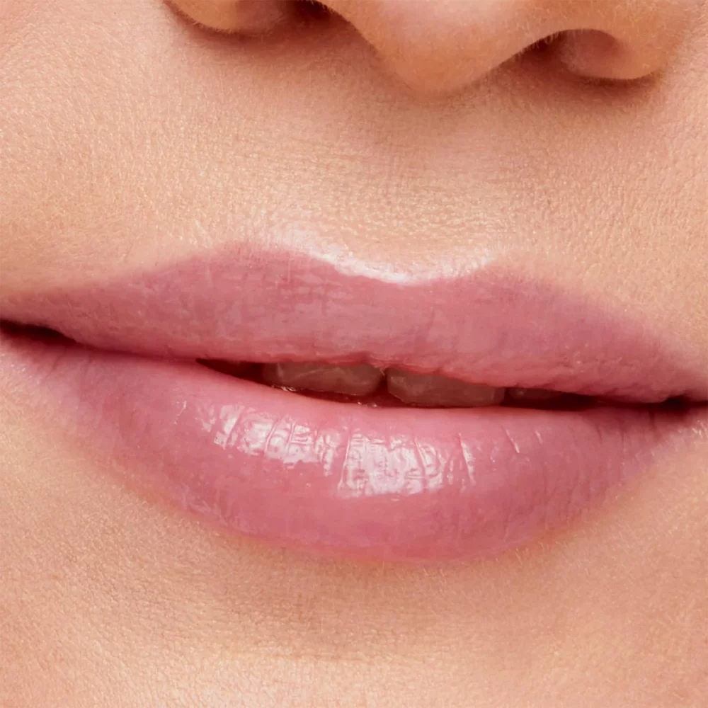 Lippen mit HydroPure Hyaluronic Lip Gloss - Tourmalin - von Jane Iredale Mineral Make Up - bei Claresco Cosmetic online kaufen!